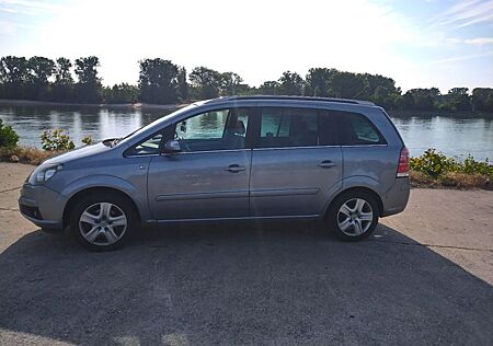 Opel Zafira 1.8 -