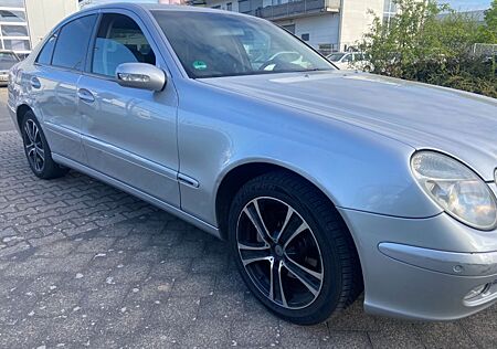 Mercedes-Benz E 200 KOMPRESSOR CLASSIC
