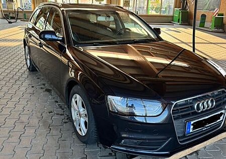 Audi A4 B8 2.0TDI Pano, B&O, Leder, Temp, MMI 3G