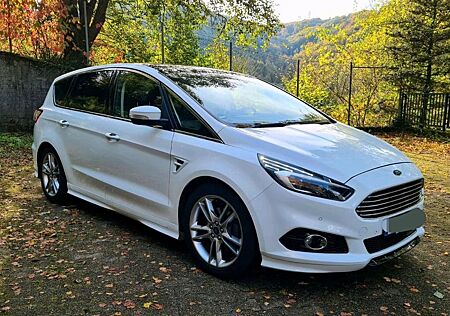 Ford S-Max 2,0TDI Automatik, Pano AHK ACC Kamera LED