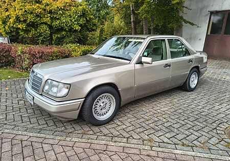 Mercedes-Benz E 300 td H-Zulassung