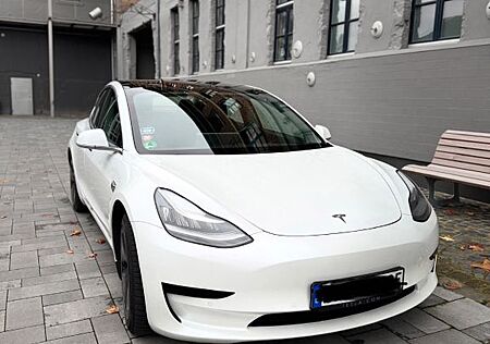 Tesla Model 3 M.3 SR Plus - Neue Batterie + AHK