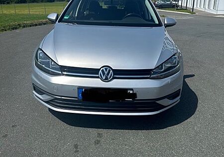 VW Golf Volkswagen 1.6 TDI SCR Trendline Variant Trendline