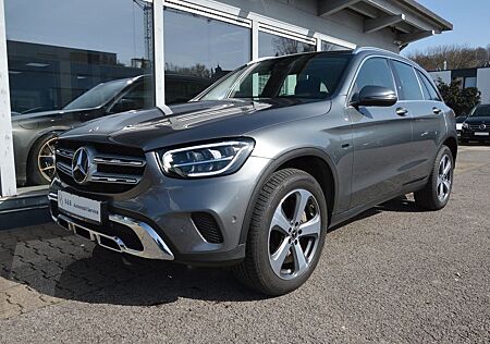 Mercedes-Benz GLC 300 GLC 300de 4M 9G*PANO*LED*CAM*PDC*SHZ*AHK*SPUR*