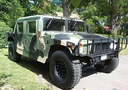 Hummer H1 AM General HMMWV M998
