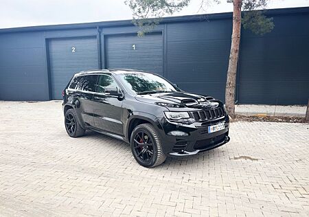 Jeep Grand Cherokee 5.7l V8 HEMI Summit SRT Body kit
