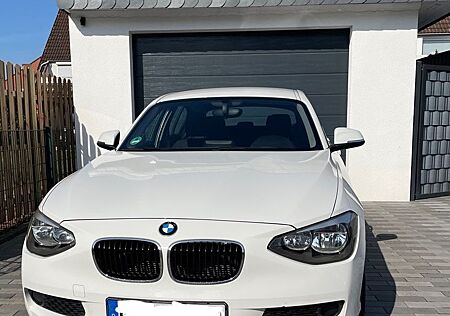 BMW 116i Klima/Sitzheizung/AppleCarPlay/8-Fach