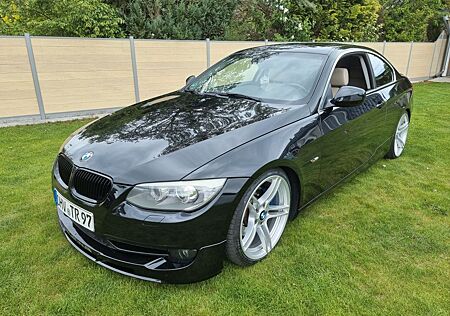 BMW 330d Coupé - e92 Motor Neu