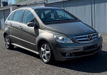 Mercedes-Benz B 170 Sport-Paket TÜV NEU!