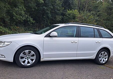 Skoda Superb 2.0 TDI DSG Active II Combi