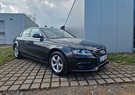 Audi A4 2.0 TFSI Limousine Tüv 06.2027 viel Neu