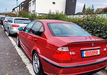 BMW 318i - mit M Paket & Panorama Schiebedach - 8-fa