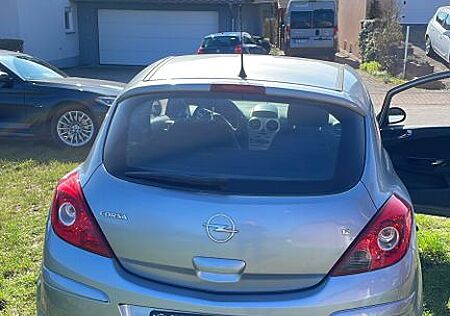 Opel Corsa 1.2 Twinport -
