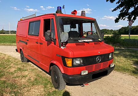 Mercedes-Benz T-Klasse T1 308 D-KA Feuerwehr Oldtimer Camper