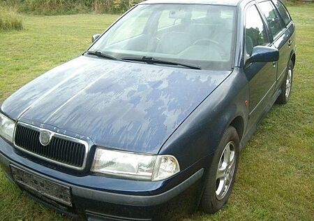 Skoda Octavia Combi 1.6 LX 74kW LX