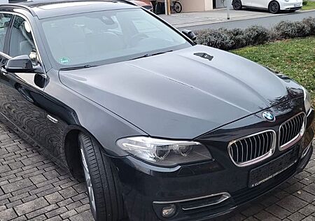 BMW 530d xDrive Touring A Luxury Line Luxury Line