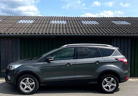 Ford Kuga 1,5 EcoBoost 4x2 110kW AHK / SHZ / CARPLAY