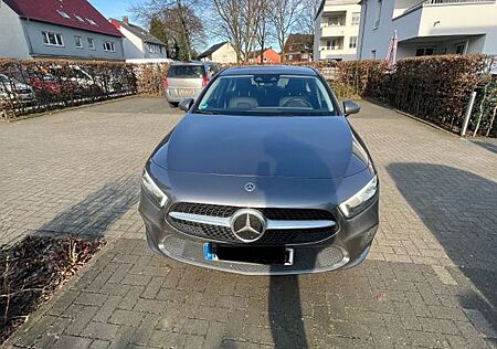 Mercedes-Benz A 180 Advanced Advanced