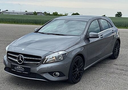 Mercedes-Benz A 180 CDI *Navi,SHZ,Teilleder,PDC,AHK*