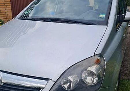 Opel Zafira 2.2 direct -