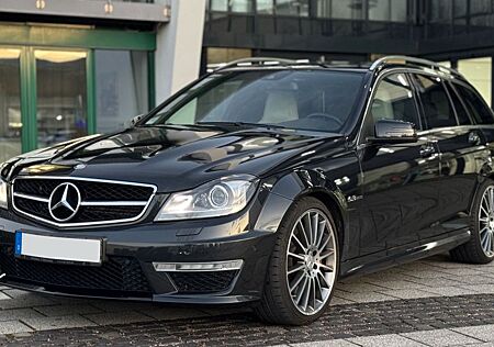 Mercedes-Benz C 63 AMG T Performance, Scheckheft, Voll-Leder