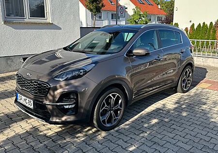 Kia Sportage GT line Vollausstattung 8-fach Bereift