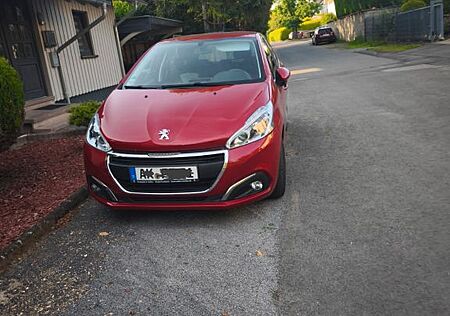Peugeot 208 PureTech 82 Allure