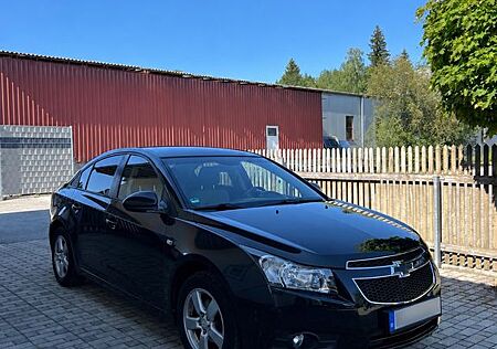Chevrolet Cruze 1.6 LS Benziner LS