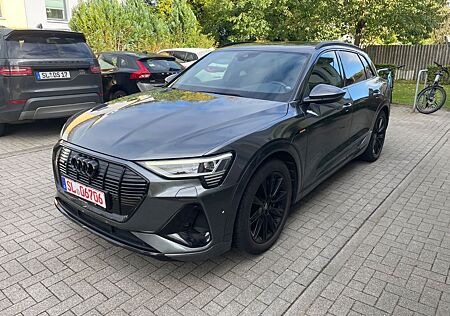 Audi e-tron 50 quattro S line