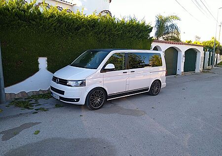 VW T5 Multivan Volkswagen 4Motion, neuer Motor, neues DSG