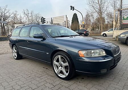 Volvo V70 D5 Summum Automatik / 2-Hand