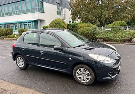Peugeot 206 + 1.1 60 4/5 türer Klima Allwetterreifen