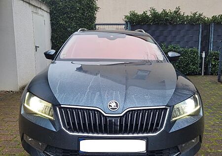 Skoda Superb 2.0 TDI SCR 140kW DSG Style Combi Style