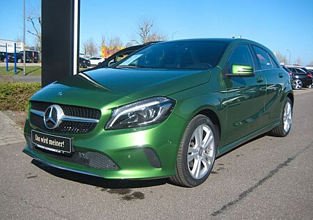 Mercedes-Benz A 180 Urban 7G LED Navi Kamera Panorama Tempomat
