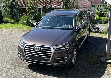 Audi Q7 50 TDI quattro tiptronic