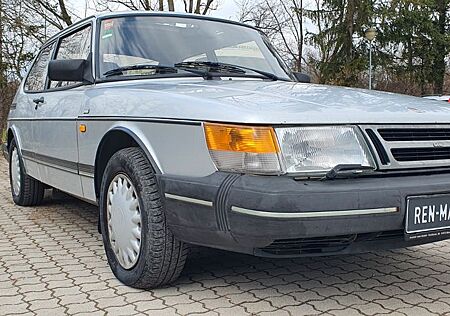 Saab 900