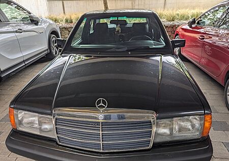 Mercedes-Benz 190 190e 2,6 H Kennzeichen 6 Zylinder
