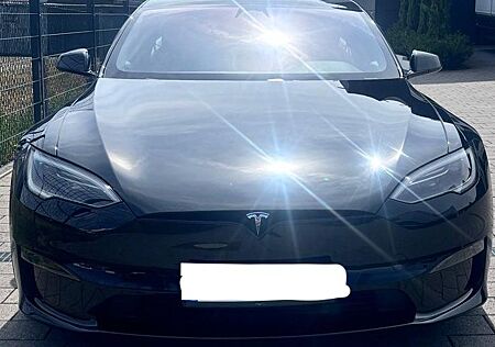 Tesla Model S PLAID