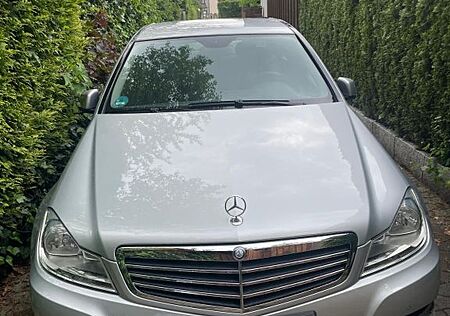 Mercedes-Benz C 180 Scheckheftgepflegt; TÜV Neu; Top Zustand