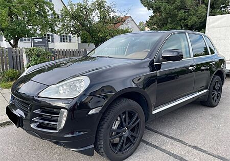 Porsche Cayenne S * FACELIFT*BOSE* SCHECKHEFTGEPFLEGT*
