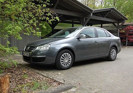 VW Jetta Volkswagen 1.9 TDI DSG Comfortline 2. Hd. SH AHK WR
