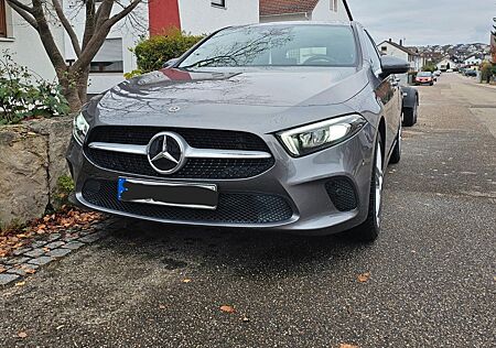 Mercedes-Benz A 200 -