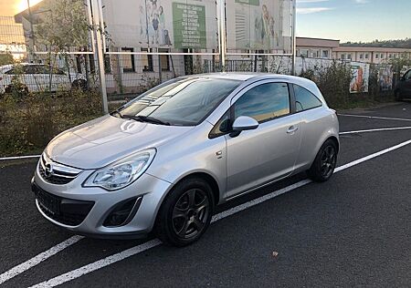 Opel Corsa D Satellite. TÜV NEU