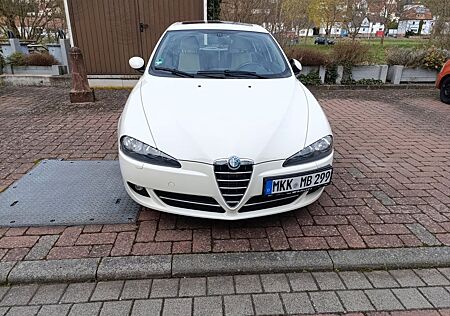 Alfa Romeo 147 1.6 TS 16V 120 -