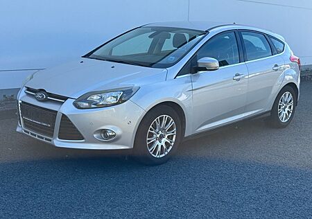 Ford Focus 1,6 Titanium Keyless*SHZ*Tempomat*Klimaaut