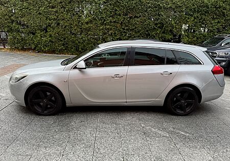 Opel Insignia A ST 4x4 Innovation Aut. *AHK*2.Hand*
