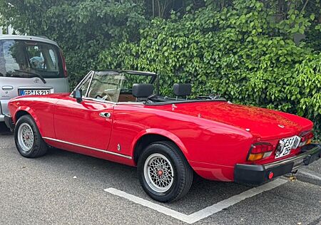 Fiat 124 Spider