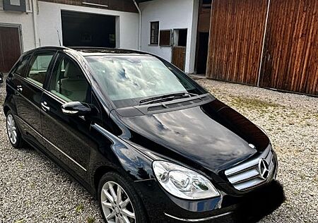 Mercedes-Benz B 200 CDI -
