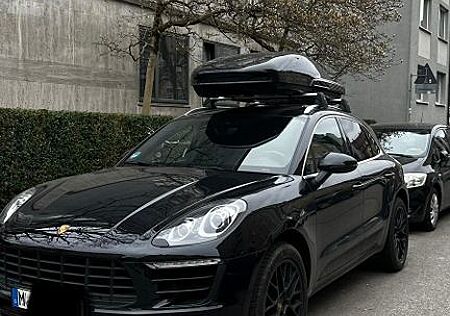 Porsche Macan S - schwarz/schwarz mit Sonderausstattung
