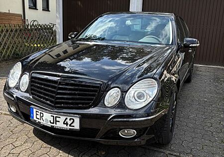 Mercedes-Benz 320 E